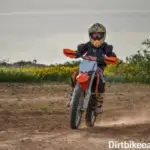 The best dirt bikes for 12-13-year-olds (Parents guide & rough price guide)
